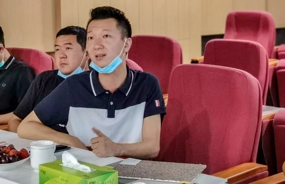 城投地產白總指導工作